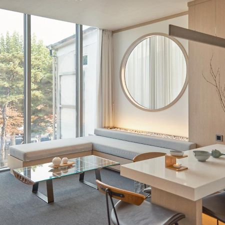 Uh Suite The Seoul Ngoại thất bức ảnh