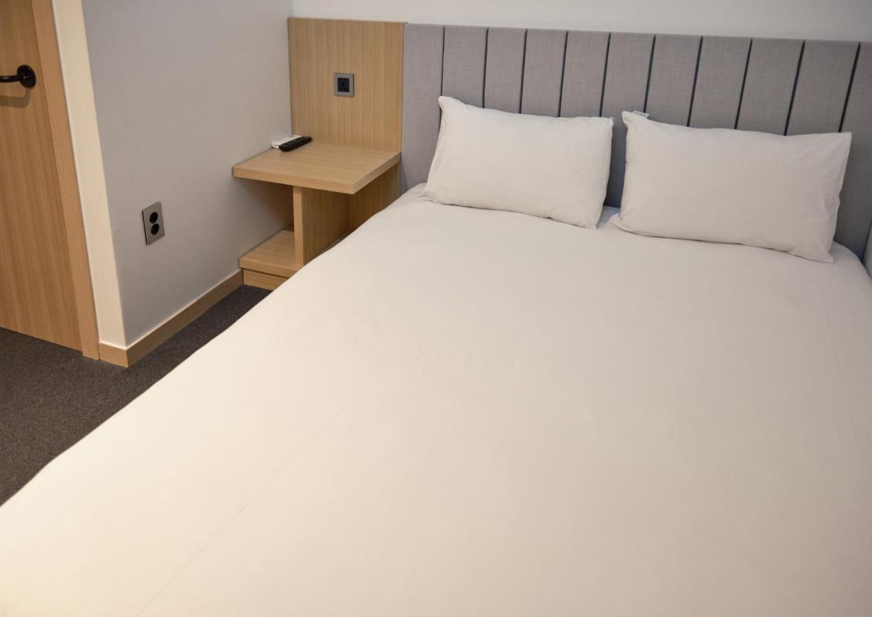 Uh Suite The Seoul Ngoại thất bức ảnh